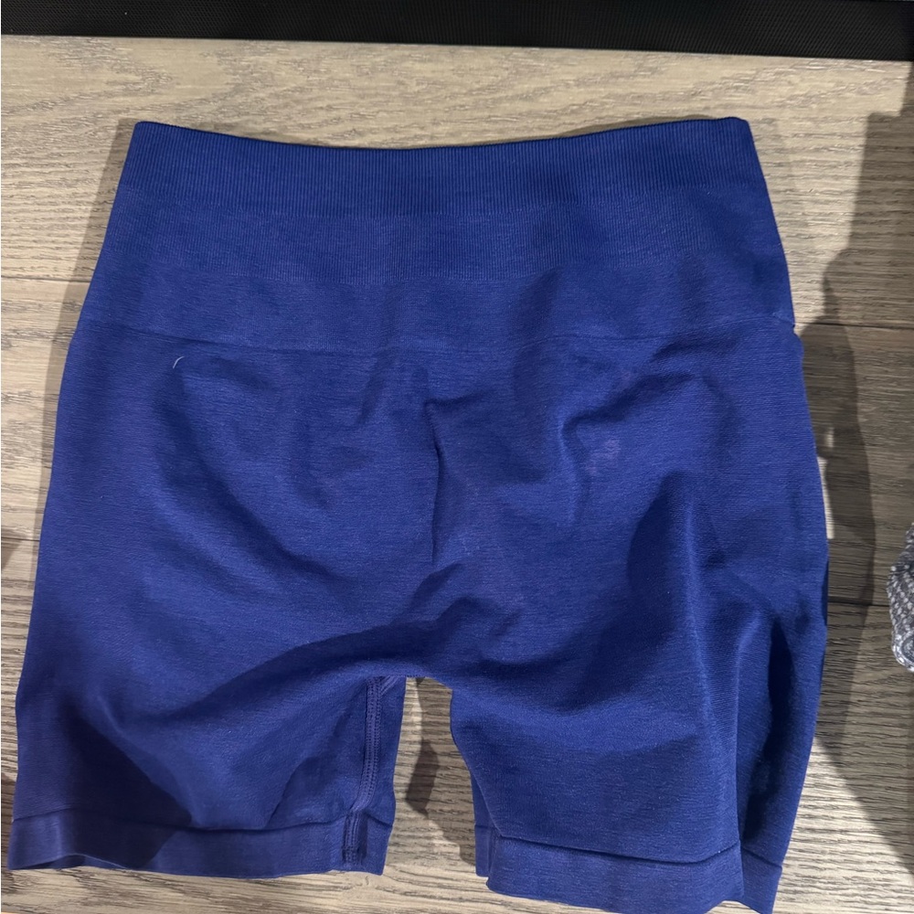 Excellent condition like new size medium Alphalete amplify
